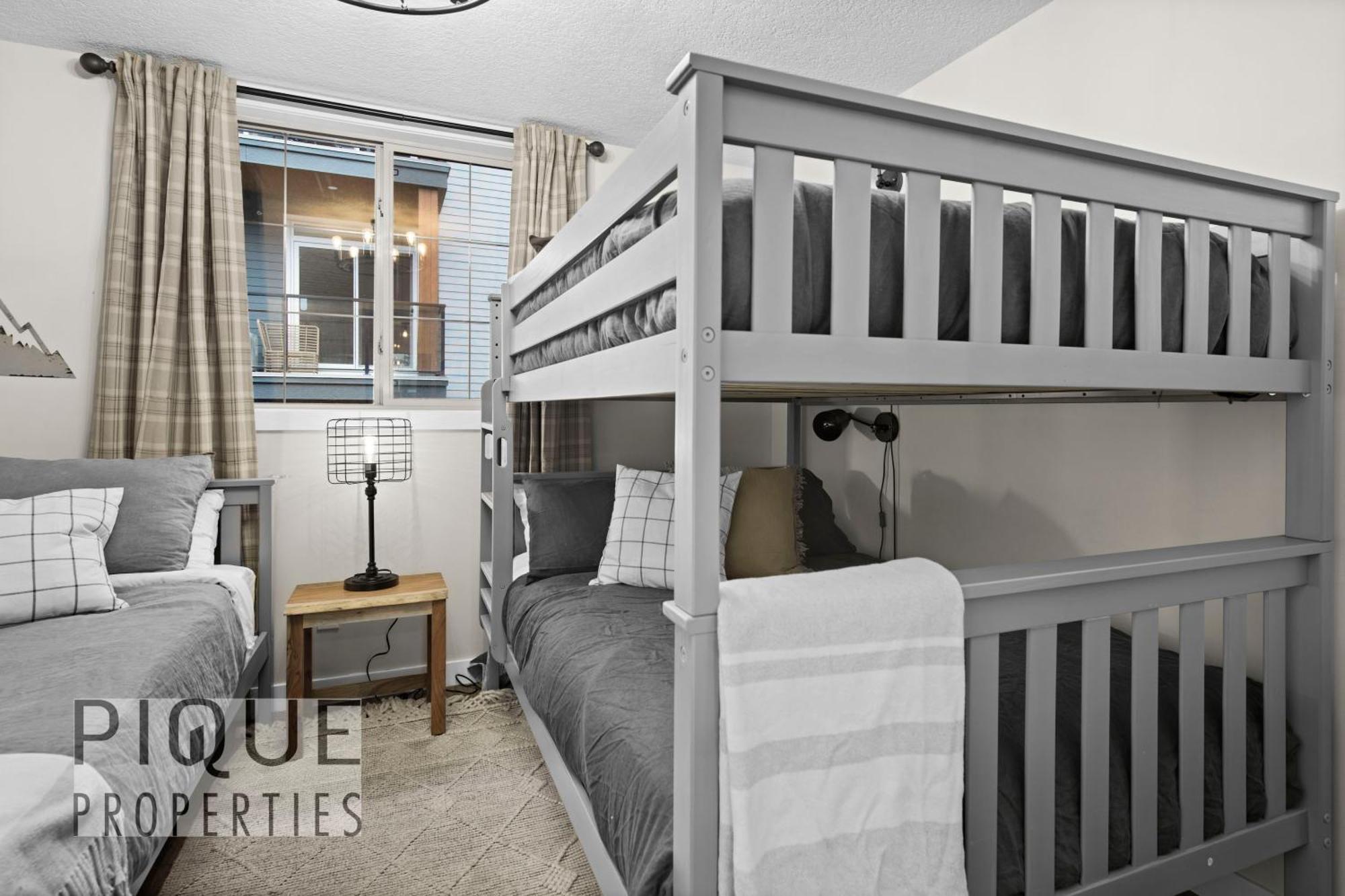 Mystic Mountain Chalet, Heated Outdoor Pool & Hot Tub, Free Parking, Fast Wifi! Кенмор Екстер'єр фото